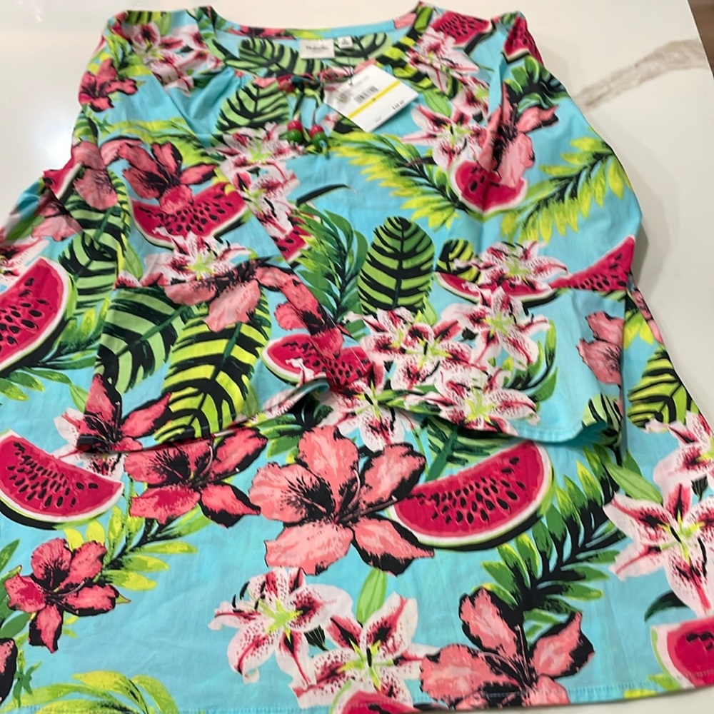 NWT Size M Rafaella weekend, studio, tropical top